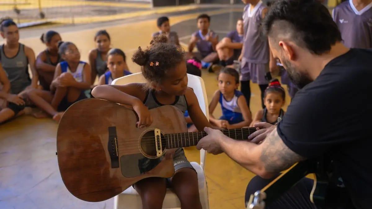 Gabi Melim abre projeto de música para jovens em Vila Velha