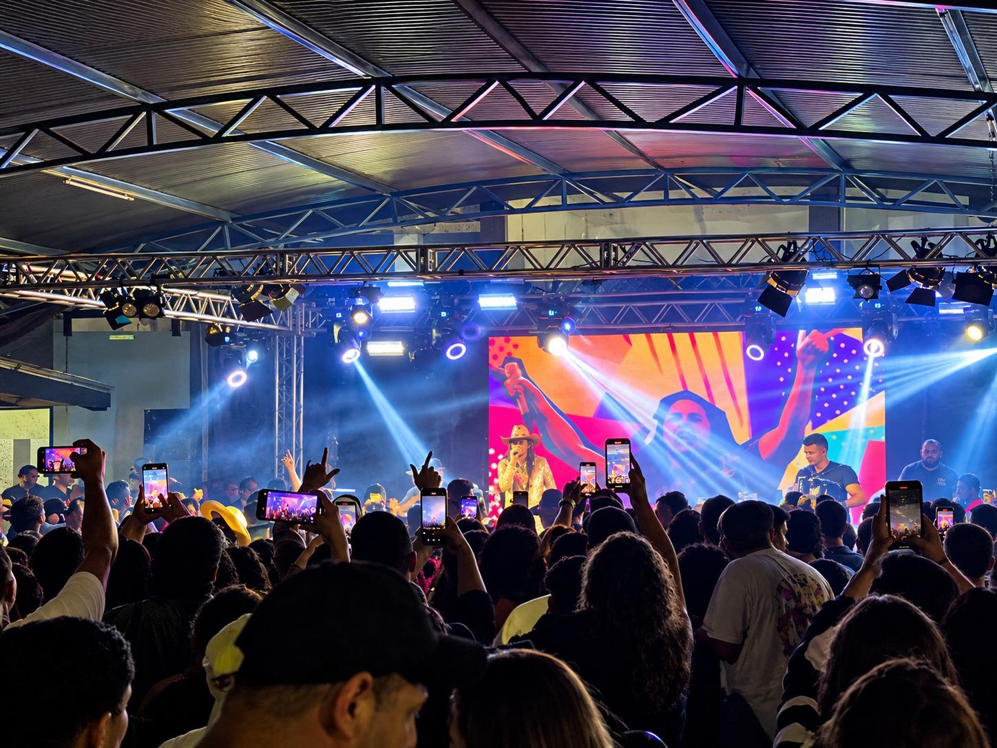 R$ 50 mil, cinco shows, cavalgada e futebol em São João, Vargem Alta