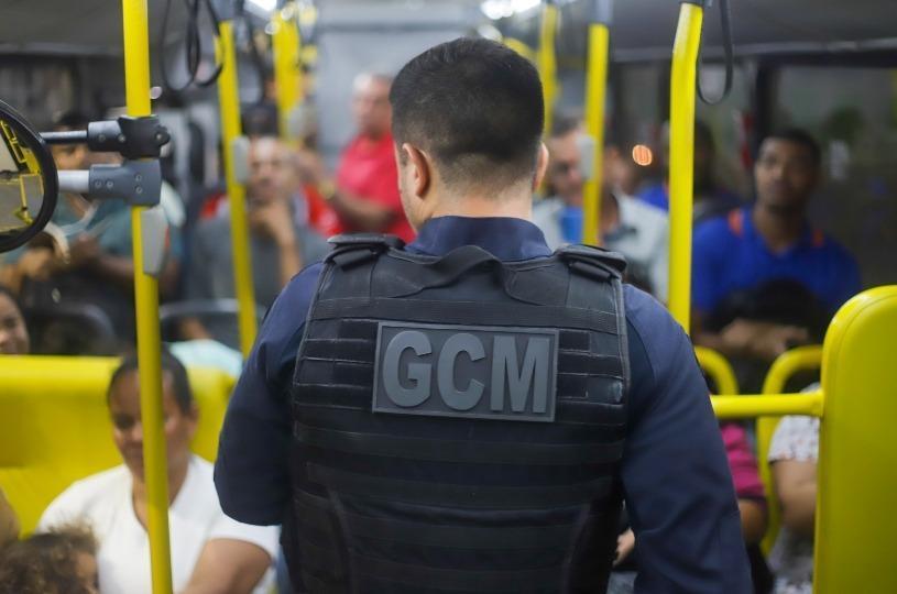 Roubos em ônibus caem 51,9% na Serra; furtos também apresentam redução