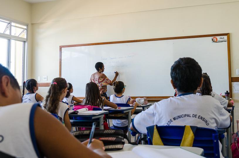 Serra prepara nova convocação de professores para mais de 250 vagas