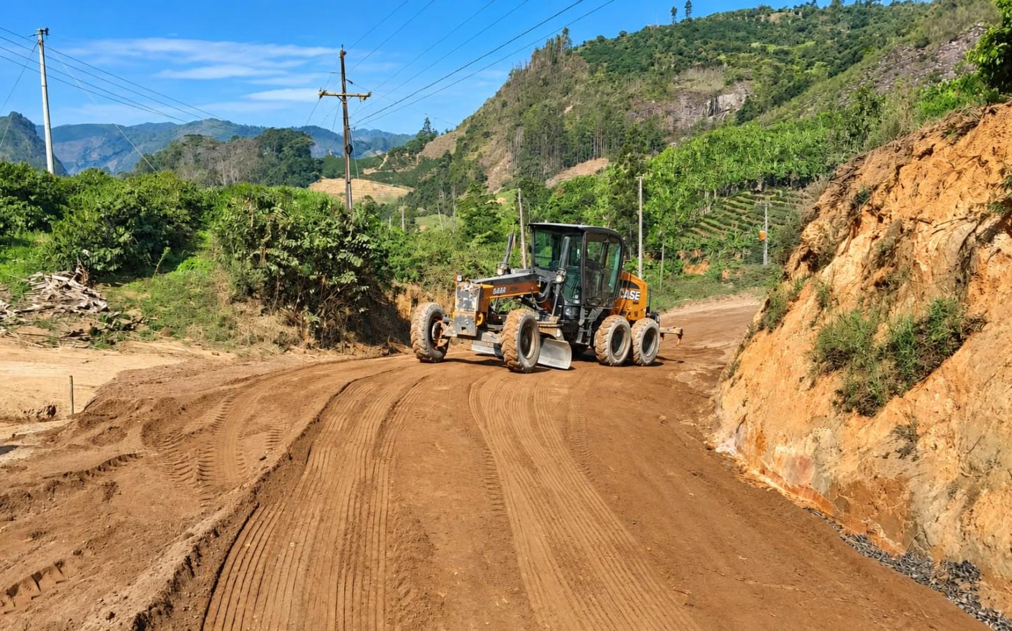 Vargem Alta entrega estrada com Revsol em Jacutinga neste sábado