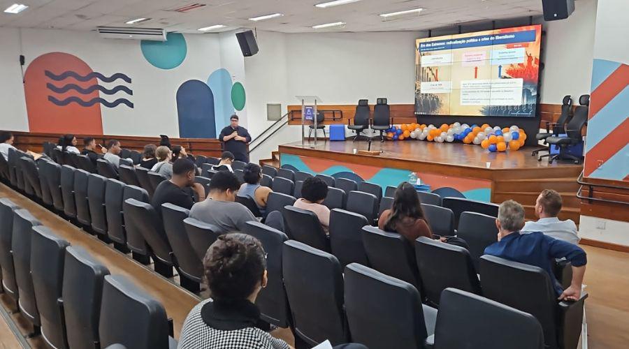 Vila Velha oferece aulão gratuito de Literatura e Redação com 200 vagas