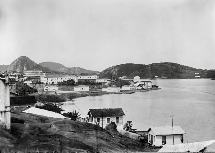 Vitória de 100 anos atrás é revelada em mostra com fotografias raras preservadas em vidro