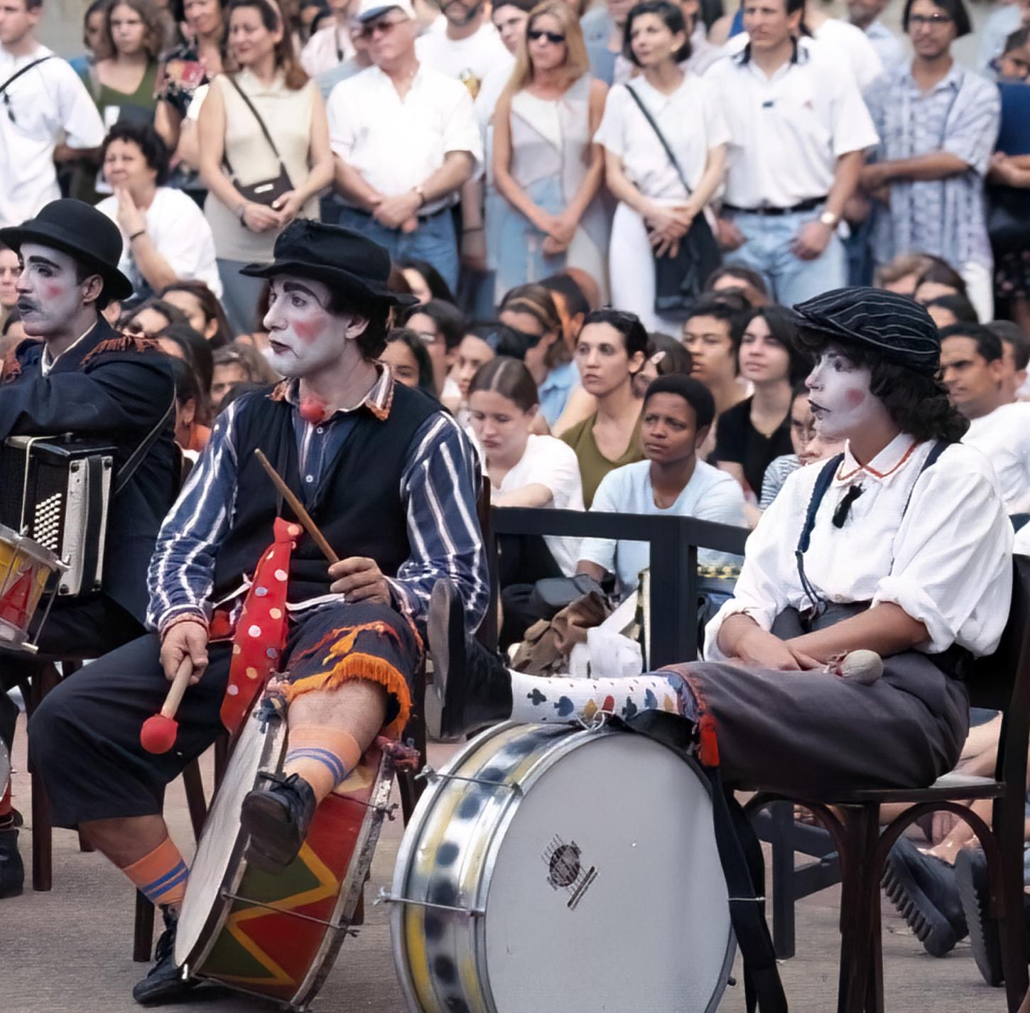 BH abre cinco oficinas gratuitas de teatro de rua; inscrições estão abertas
