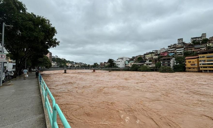 Cachoeiro convoca população para discutir riscos de enchentes e deslizamentos