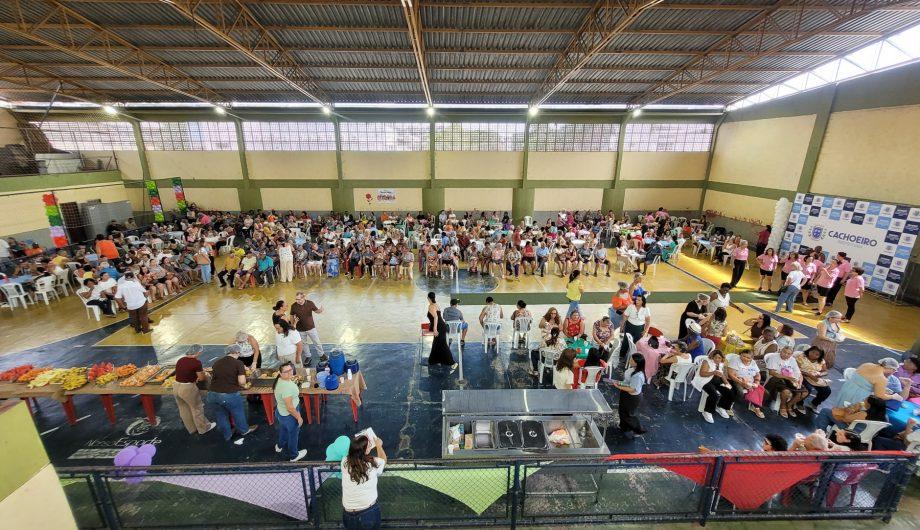 Cachoeiro reúne 450 idosos em encontro regional com dança, forró e celebração