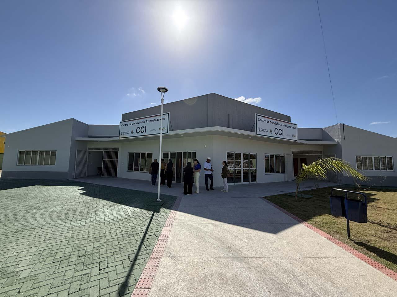 Cariacica inaugura centro de R$ 1,5 milhão com oficinas gratuitas de convivência para diferentes gerações