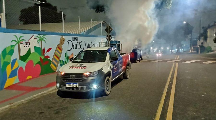 Carro fumacê percorre bairros de Vila Velha durante outubro; veja como consultar a rota