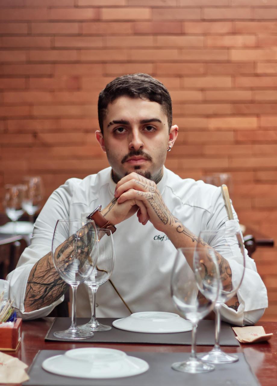 Chef do ES disputa temporada especial do MasterChef Profissionais