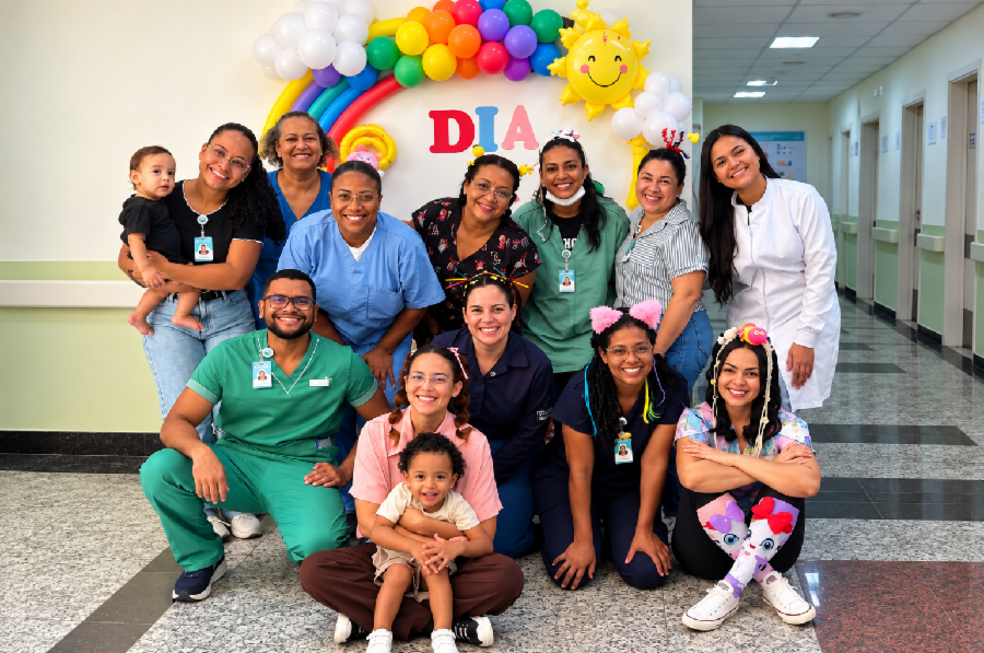 Dia das Crianças leva personagens, música e presentes a hospital infantil da Serra