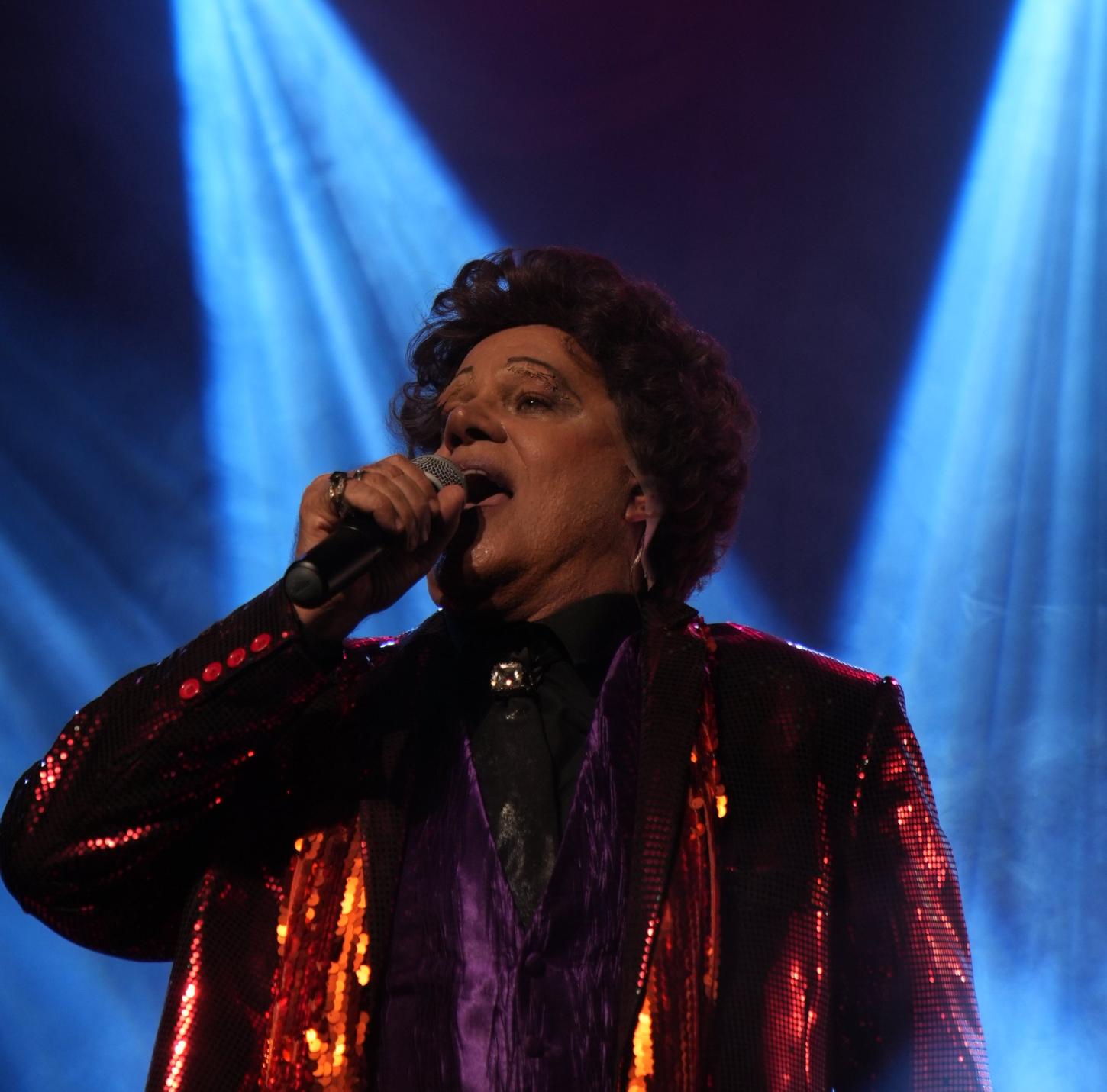 Diogo Vilela revive Cauby Peixoto em musical com apresentação única em Belo Horizonte
