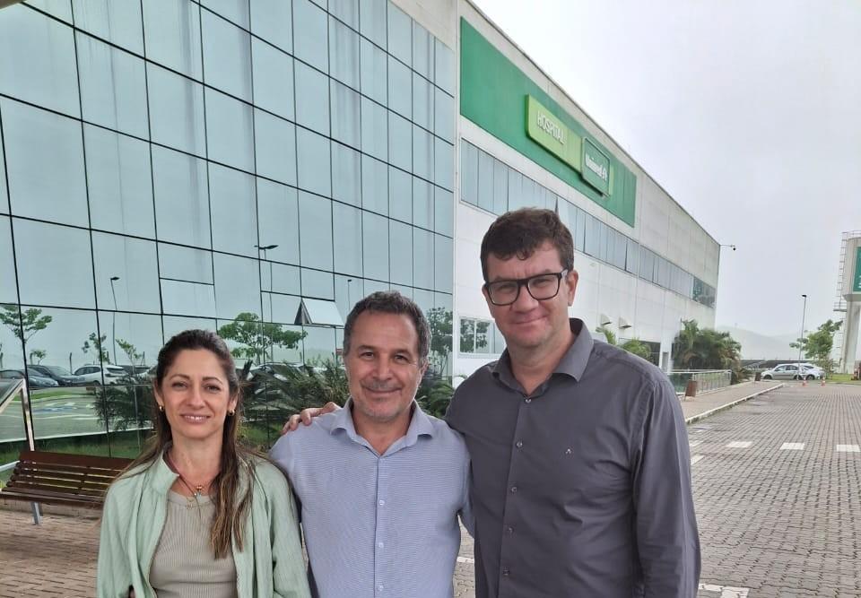 Especialista nacional em hérnias realiza cirurgia no Hospital da Unimed em Cachoeiro