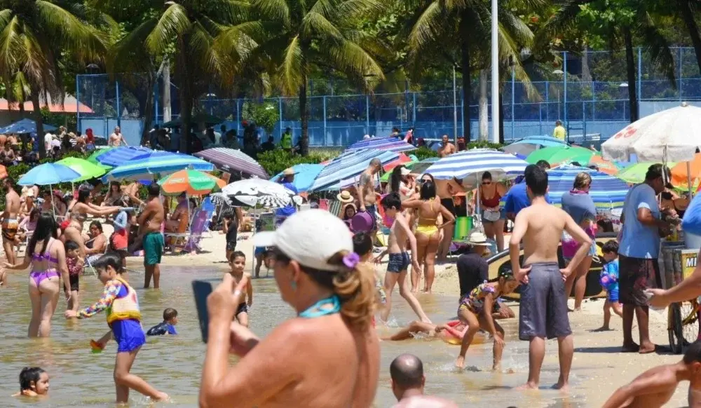 Feriadão de Nossa Senhora Aparecida terá sol, calor de até 35°C e pouca chuva no Espírito Santo