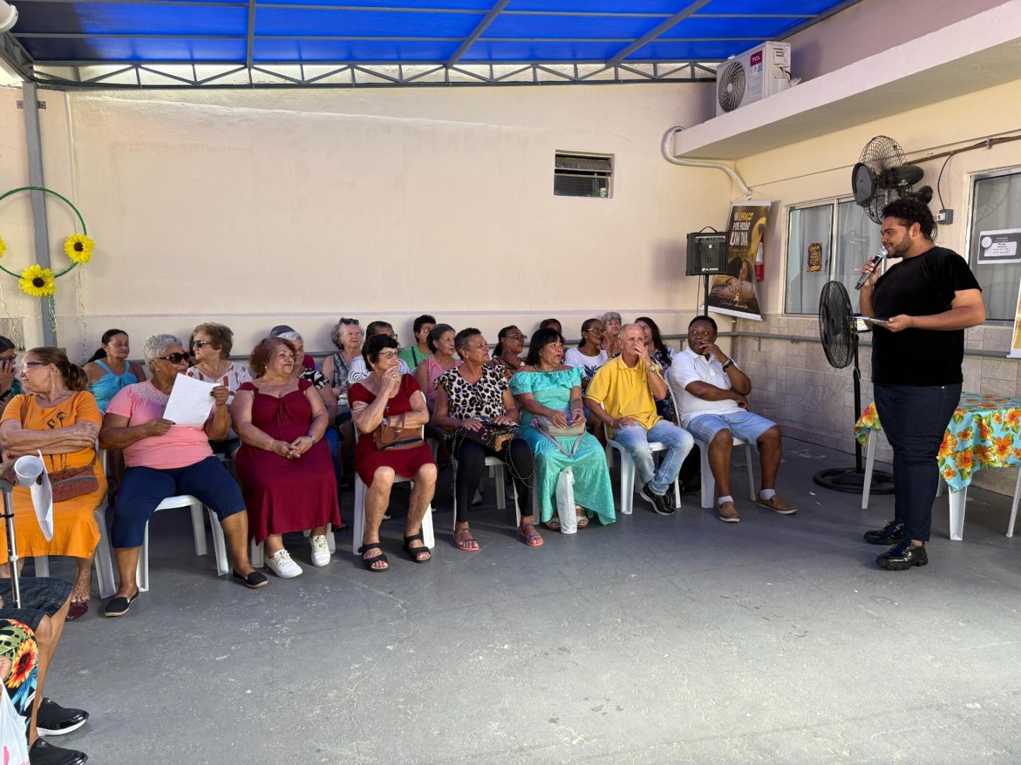 Música, desfile e integração marcam encerramento do Setembro Amarelo para idosos em Cariacica