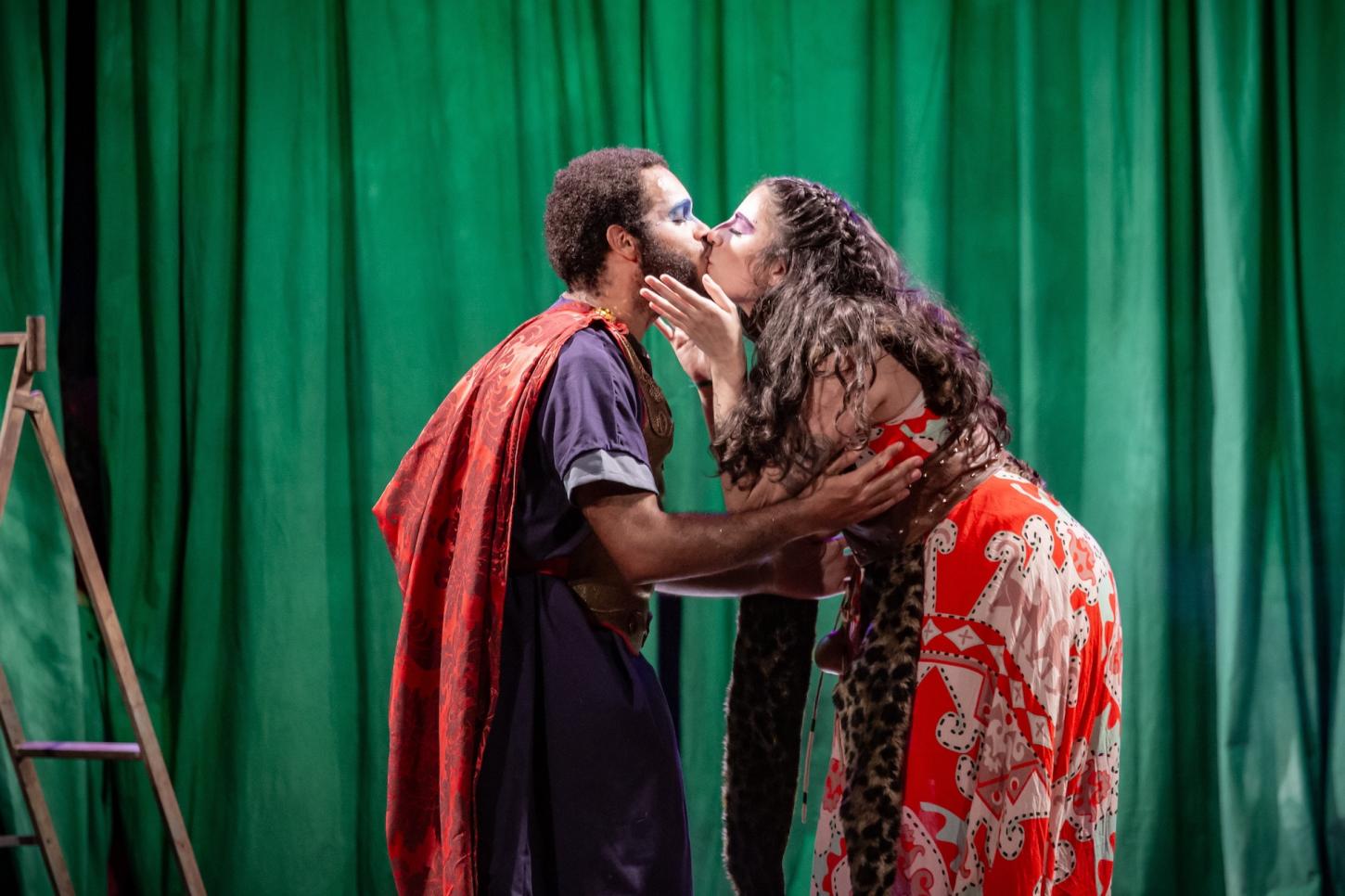 Peça de Shakespeare terá apresentações gratuitas em Mariana, Minas Gerais