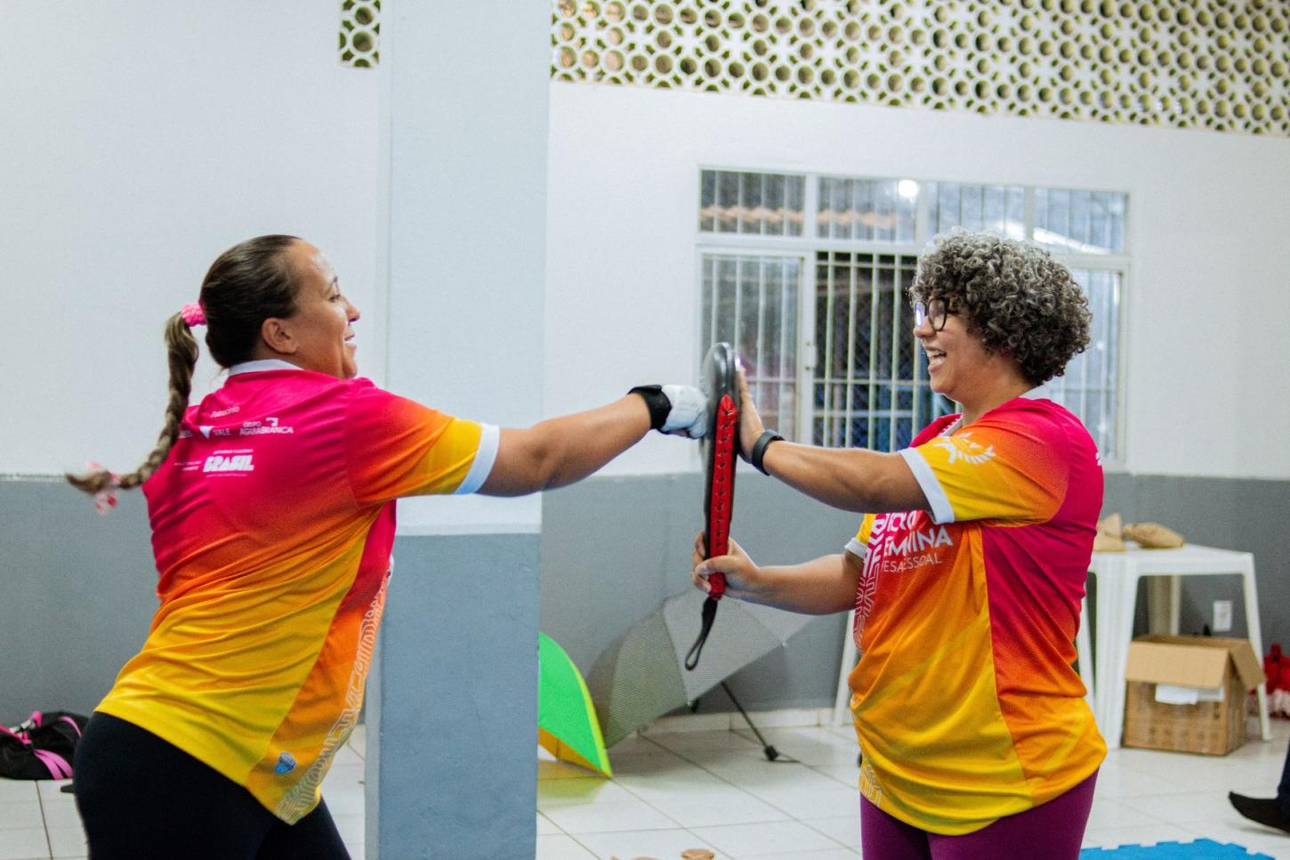 Projeto gratuito de defesa pessoal para mulheres prorroga inscrições até quinta-feira (30)