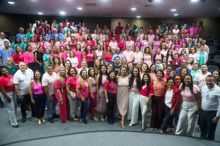 Serra anuncia mais de 500 mamografias para servidoras e afirma não ter fila de espera para o exame