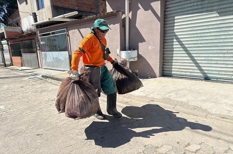 Serra mobiliza 300 trabalhadores para reforçar limpeza durante as eleições