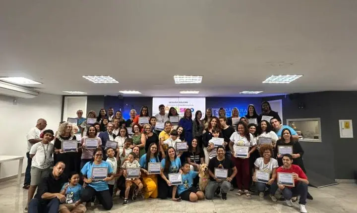 Amaes é homenageada na Serra e reforça luta por inclusão e direitos