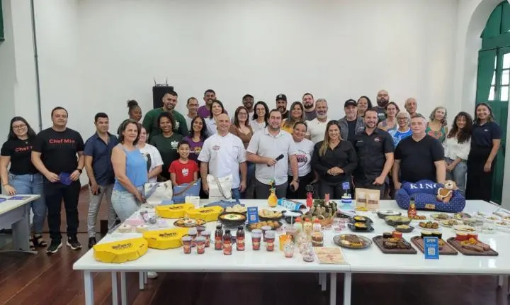 Cachoeiro em festa: sabores inspirados no Rei abrem programação dos 85 anos de Roberto Carlos