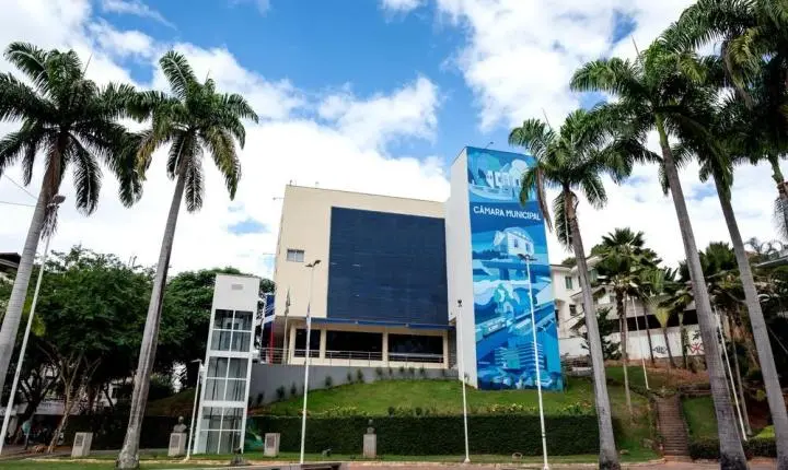 Câmara de Cachoeiro amplia acessibilidade com elevador, Libras e espaços adaptados