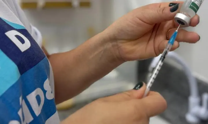 Cariacica abre 30 unidades de saúde neste sábado com vacinação, consultas e exames