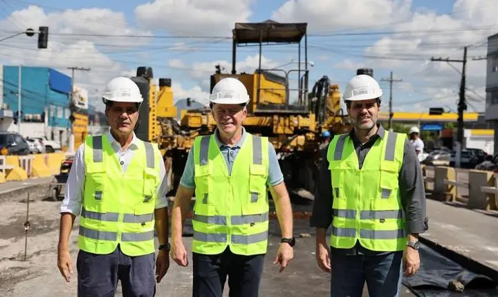 Casagrande anuncia novas estações do Aquaviário e vistoria obras do Expresso GV