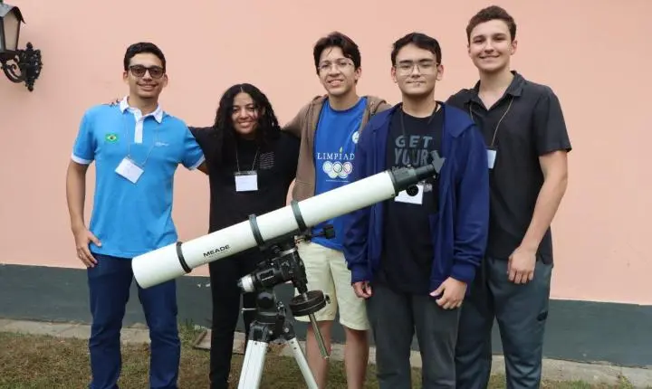 Cinco estudantes representam Brasil em olimpíada de astronomia no Vietnã