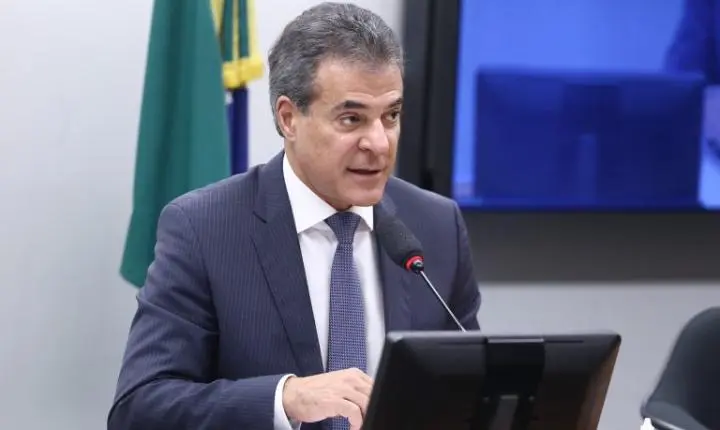 Comissão aprova projeto que acelera desconto de máquinas novas nos impostos