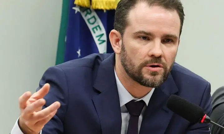 Durigan diz que aumento da dívida decorre dos juros, não dos gastos