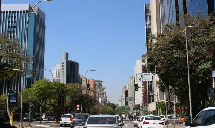 Manifesto de economistas defende tributação dos ricos e critica corte de gastos