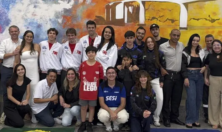 Equipes do Espírito Santo disputam competição internacional de robótica no Canadá