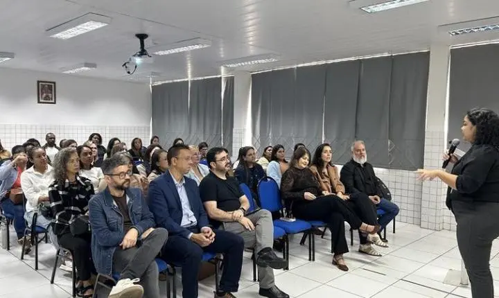 Feapaes-ES inicia pós-graduação para profissionais da educação especial