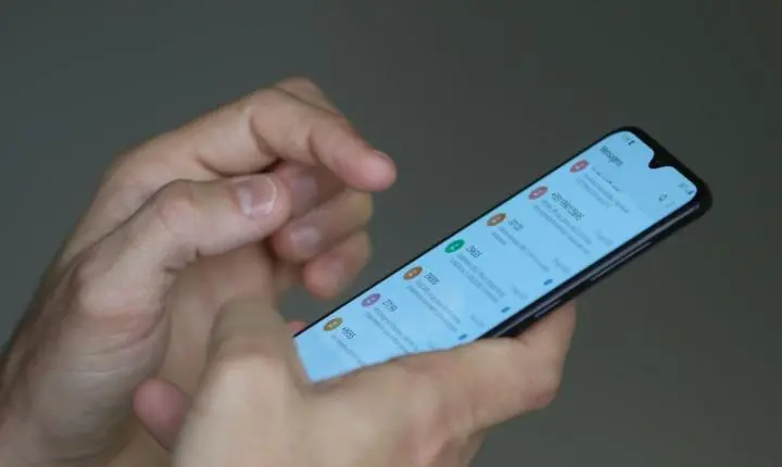 Internet grátis pode derrubar rede móvel na eleição, diz Anatel ao STF