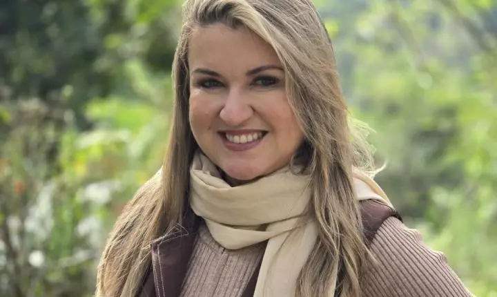 Maria de Fátima David Grillo é reconhecida como Melhor Empresária do Ano no Prêmio Conexão 2026