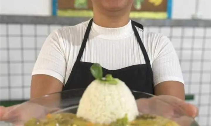 Merendeira de Alfredo Chaves chega à final de concurso nacional com receita feita com ingredientes da agricultura familiar