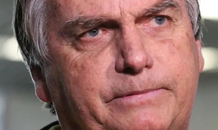 Moraes nega recurso de Bolsonaro contra condenação por trama golpista