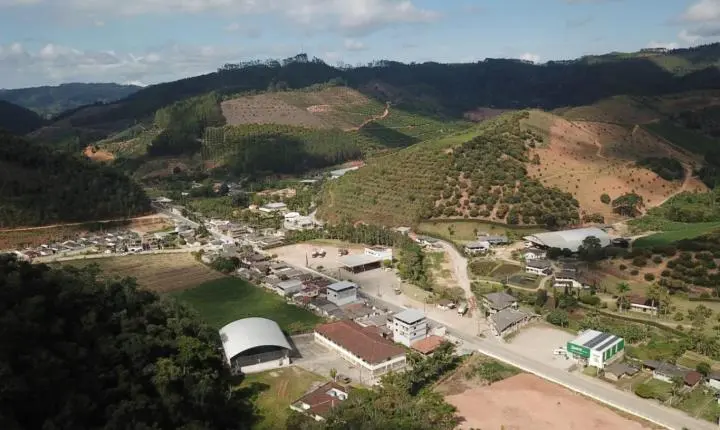 Mutirão de saúde leva vacinação e atendimentos gratuitos a Castelinho
