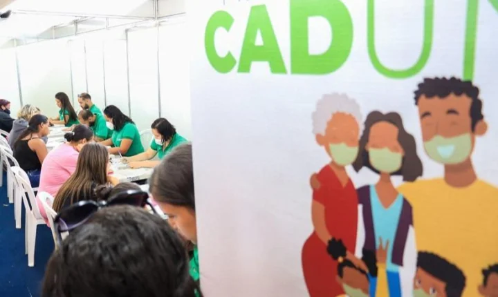 Mutirão na Serra ajuda famílias a evitar bloqueio de benefícios e oferece emissão da nova identidade