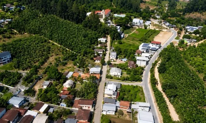 Nova etapa da obra em Jaciguá muda trânsito e exige atenção redobrada