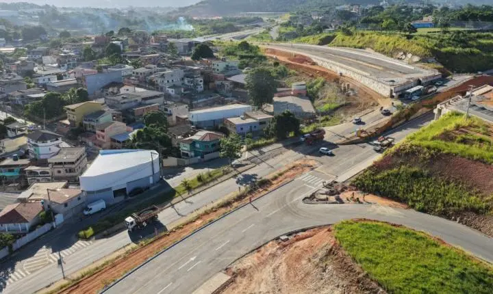 Obras da BR-447 mudam trânsito próximo à escola em Santo André