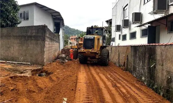 Obras de macrodrenagem avançam e canalização do Valão da Palha entra na fase final em Alfredo Chaves