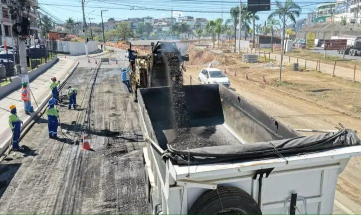 Obras do novo viaduto e mergulhão de Alto Lage avançam com etapa de fresagem