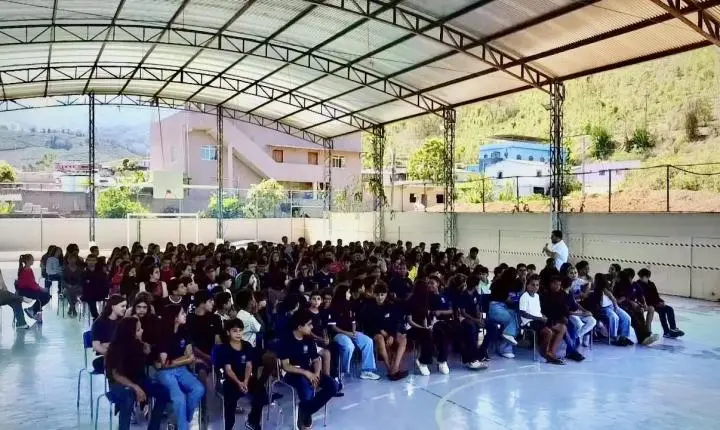 Palestra do Senac reúne 100 estudantes em Dores do Rio Preto