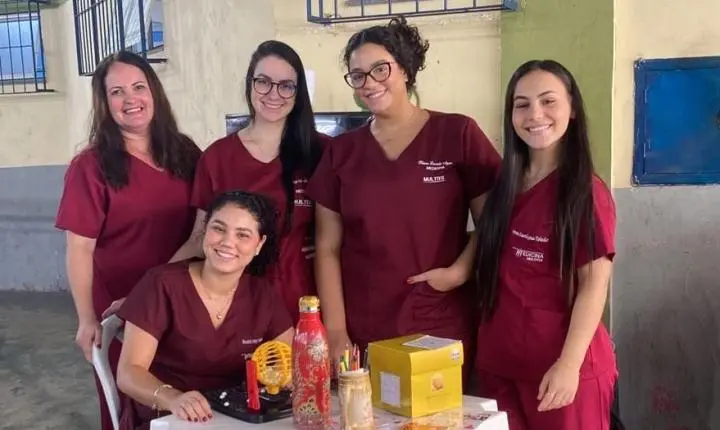 Parceria entre Centro de Convivência e estudantes de Medicina promove acolhimento e diversão para idosos em Cachoeiro