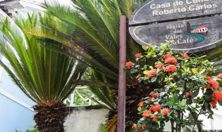 Prefeitura abre edital para selecionar cantoras para o espetáculo “Elas Cantam Roberto 2026” em Cachoeiro