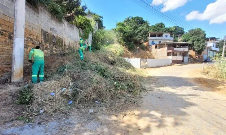 Prefeitura intensifica limpeza e capina no bairro Monte Cristo em Cachoeiro