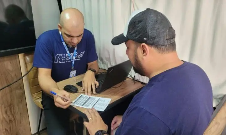 Prefeitura leva atendimento para MEIs à Praça Jerônimo Monteiro e reforça regularização de empreendedores