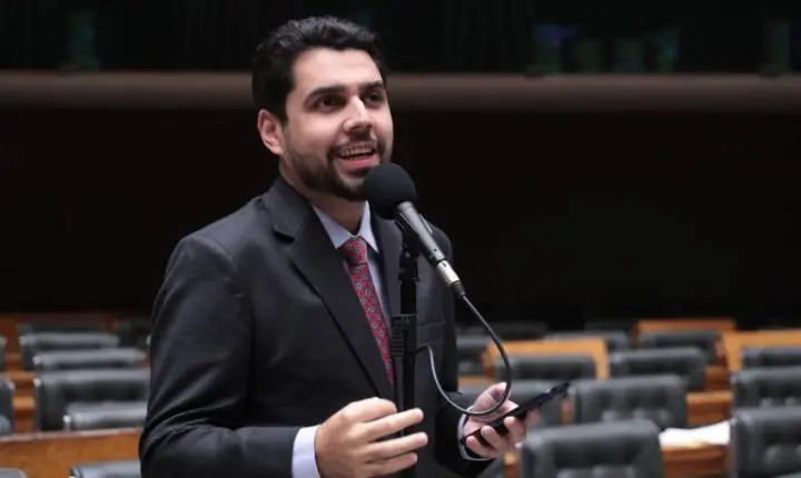 Projeto cria política nacional para uso público de milhas de passagens aéreas