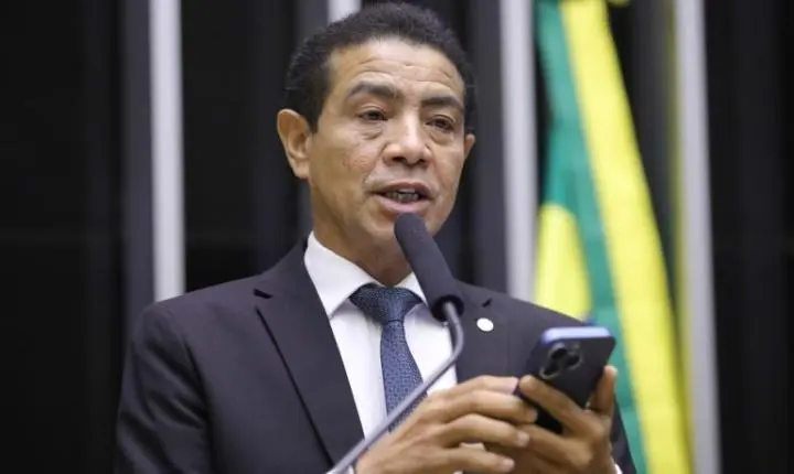 Projeto proíbe uso de imagens desrespeitosas à fé cristã em desfiles de escola de samba